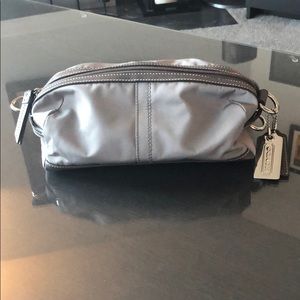 COACH Varick Nylon Travel Kit (77087)